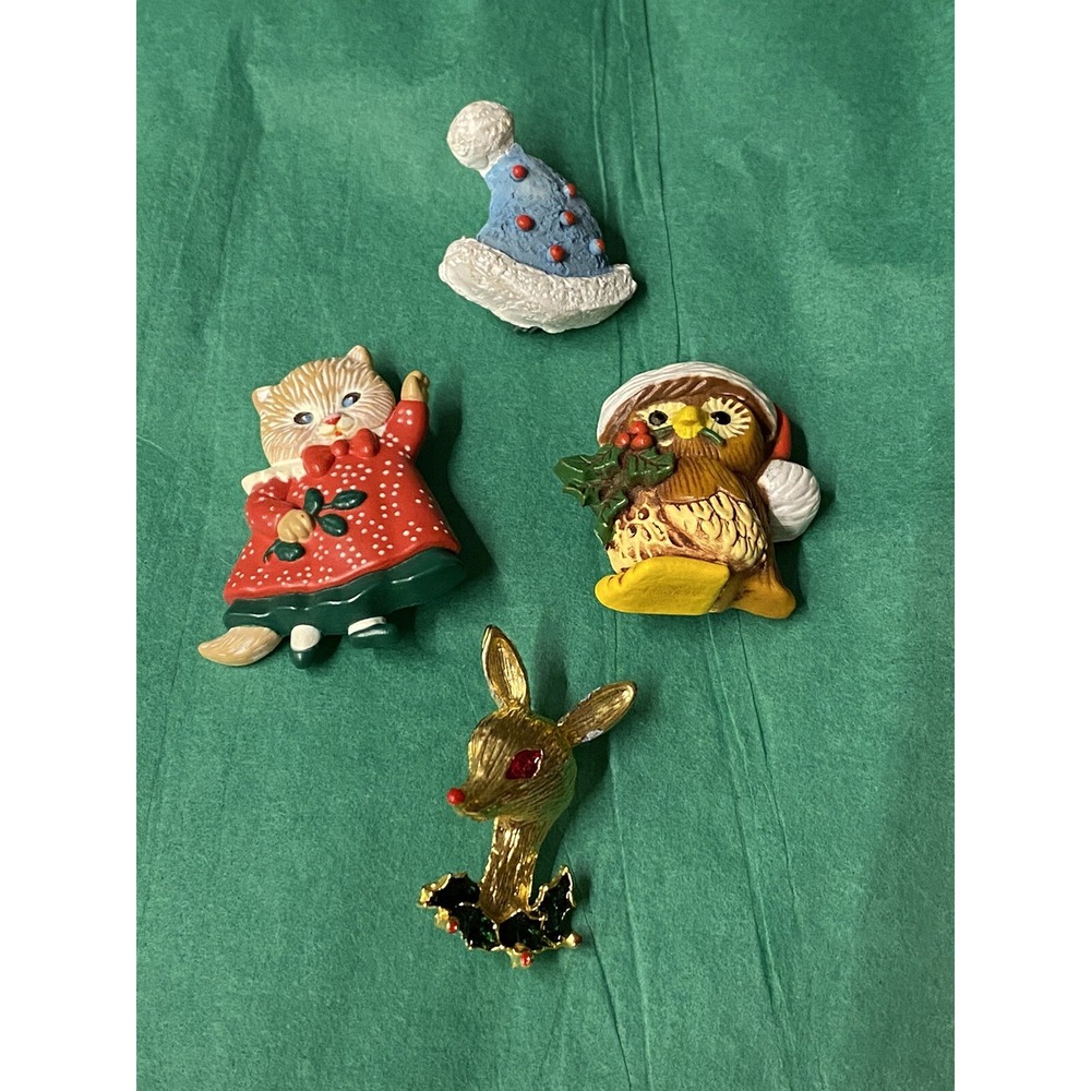 4 VNTG 1985 Christmas Holiday Brooches Owl , Cat ,Reindeer,Blue Hat PreOwned